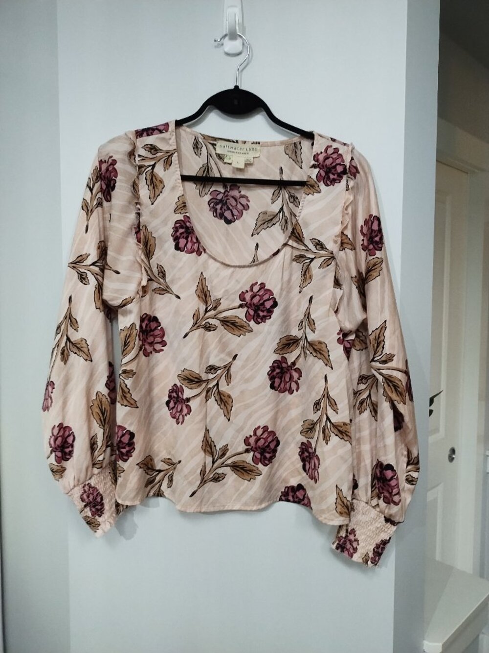 Saltwater Luxe floral bell sleeve blouse